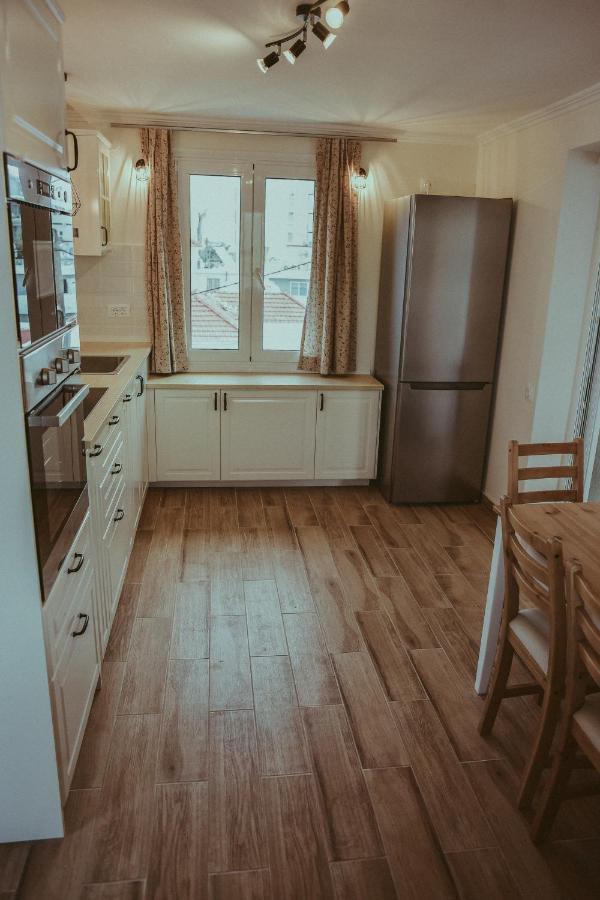 Reginas Apartments อิกเซีย ภายนอก รูปภาพ