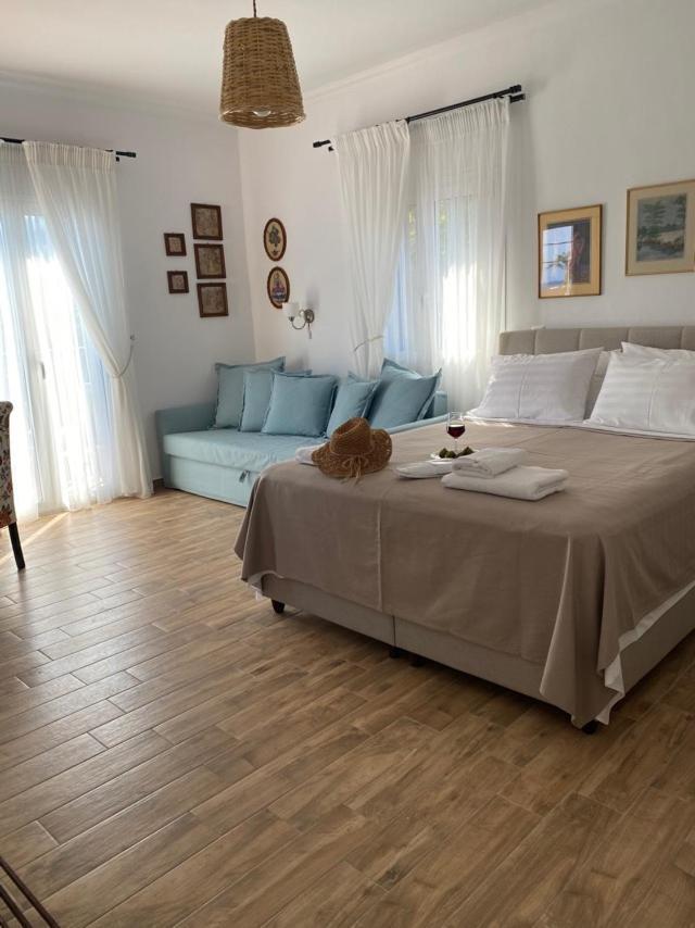 Reginas Apartments อิกเซีย ภายนอก รูปภาพ