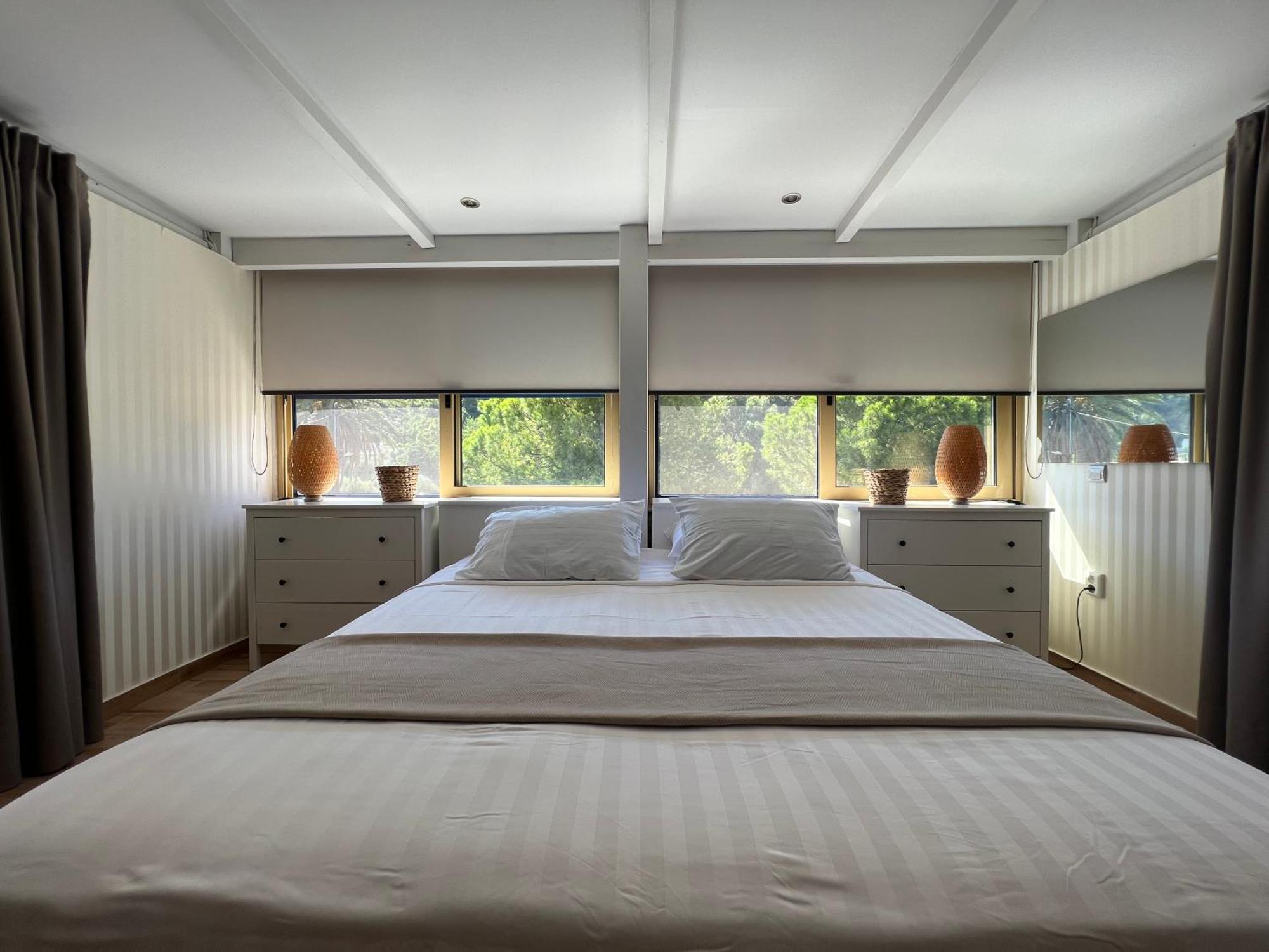 Reginas Apartments อิกเซีย ภายนอก รูปภาพ